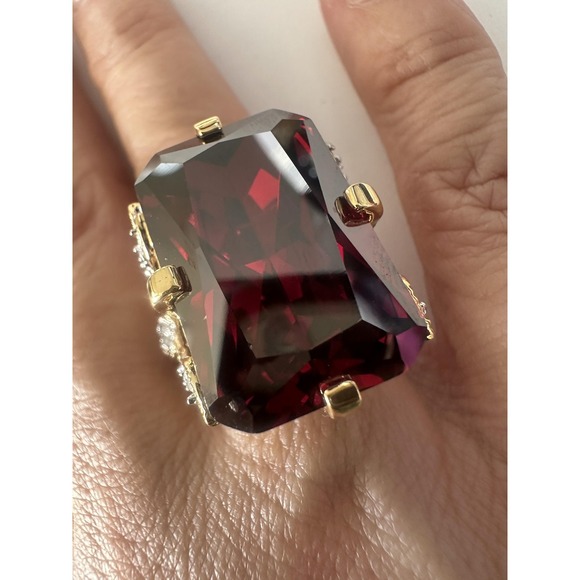 Source Unknown Jewelry - Gold Tone Deep Red Stone Statement Cocktail Ring Womens Size 7 RhinestoneAccents